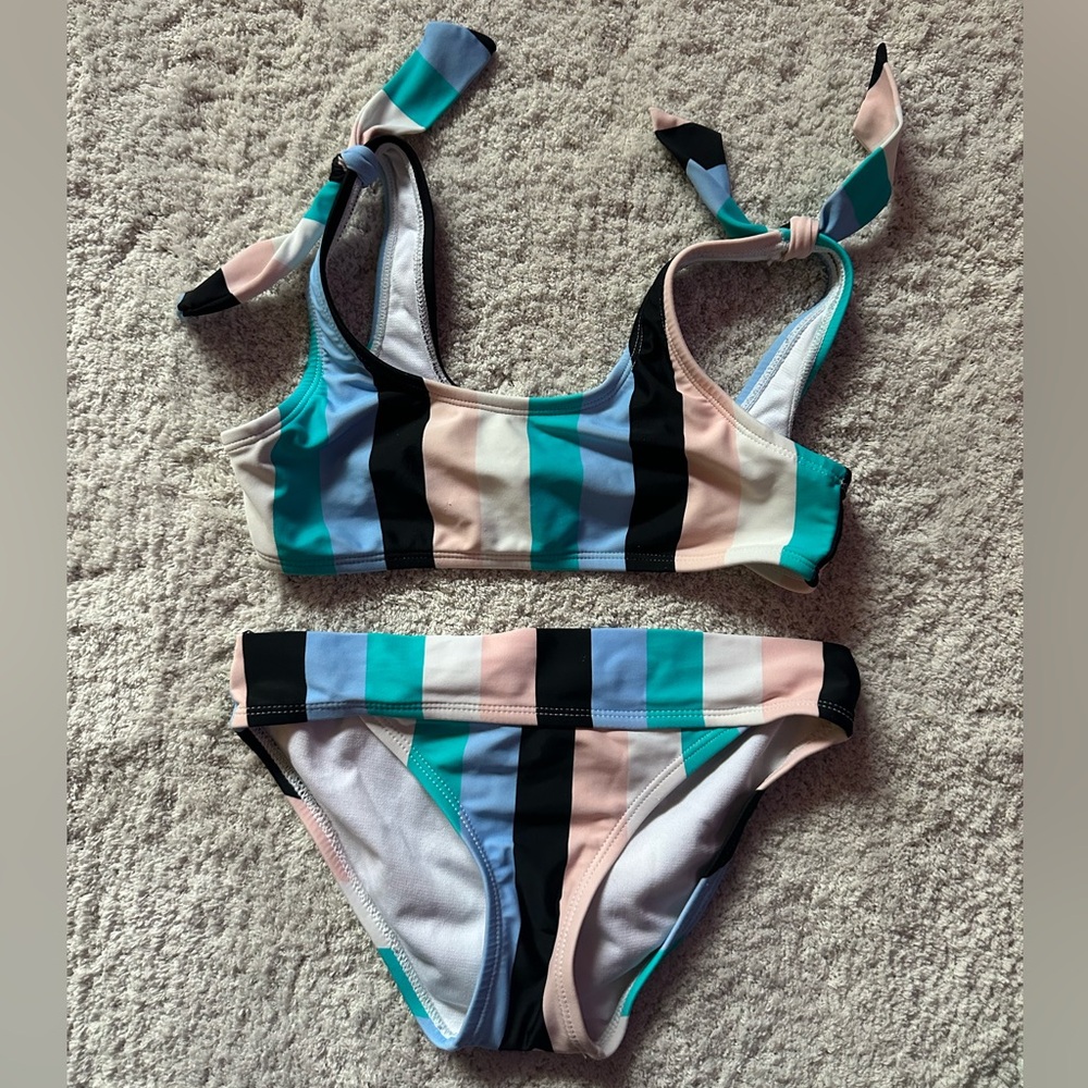 Girls 2 piece swimsuit Size 7/8